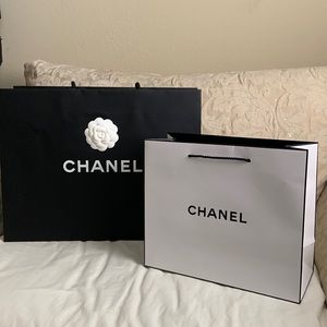Chanel - Authentic - Paper bags